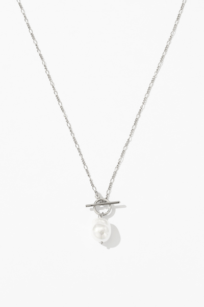 Celestine | Golden Pearl Necklace