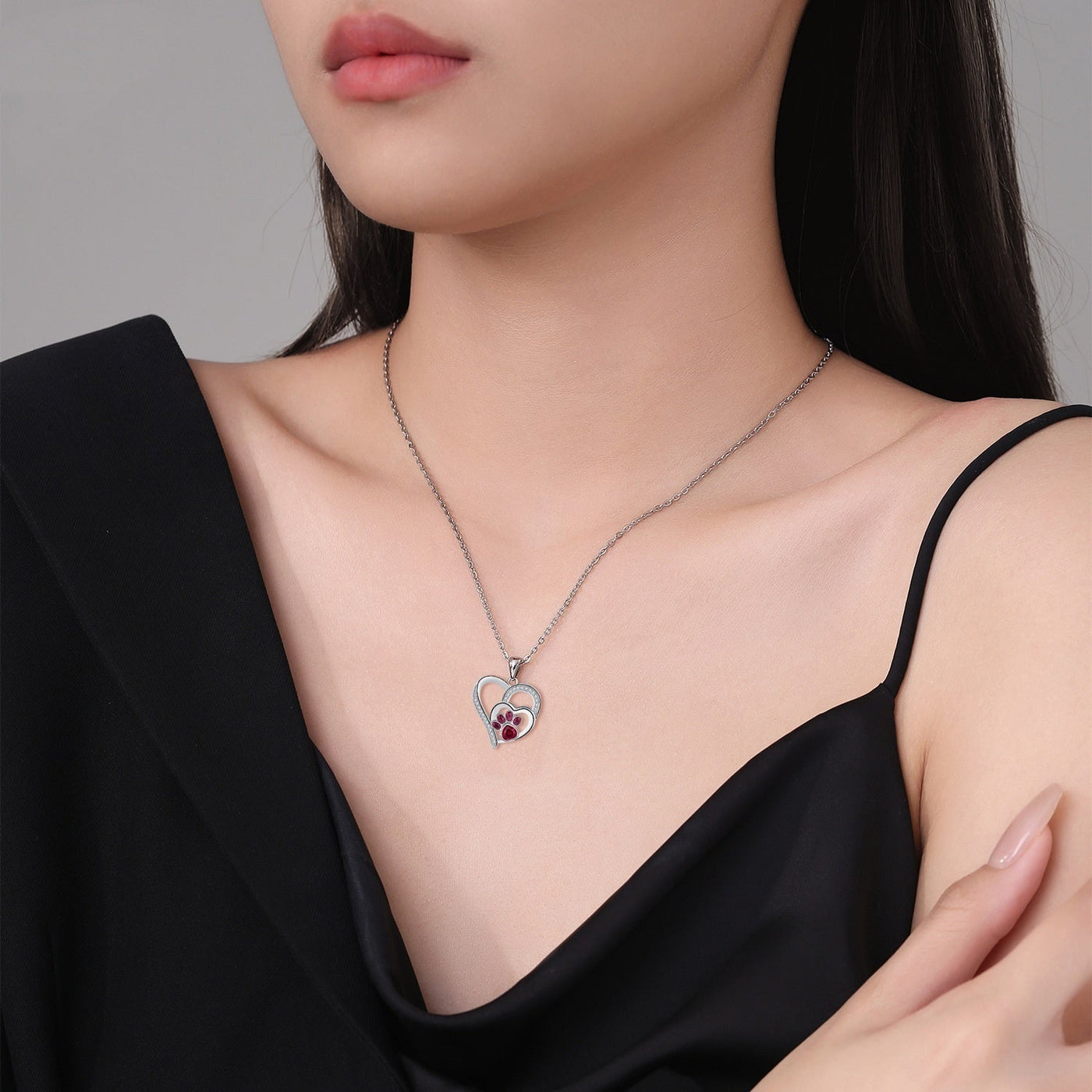 Viola | Cute Paw Necklace