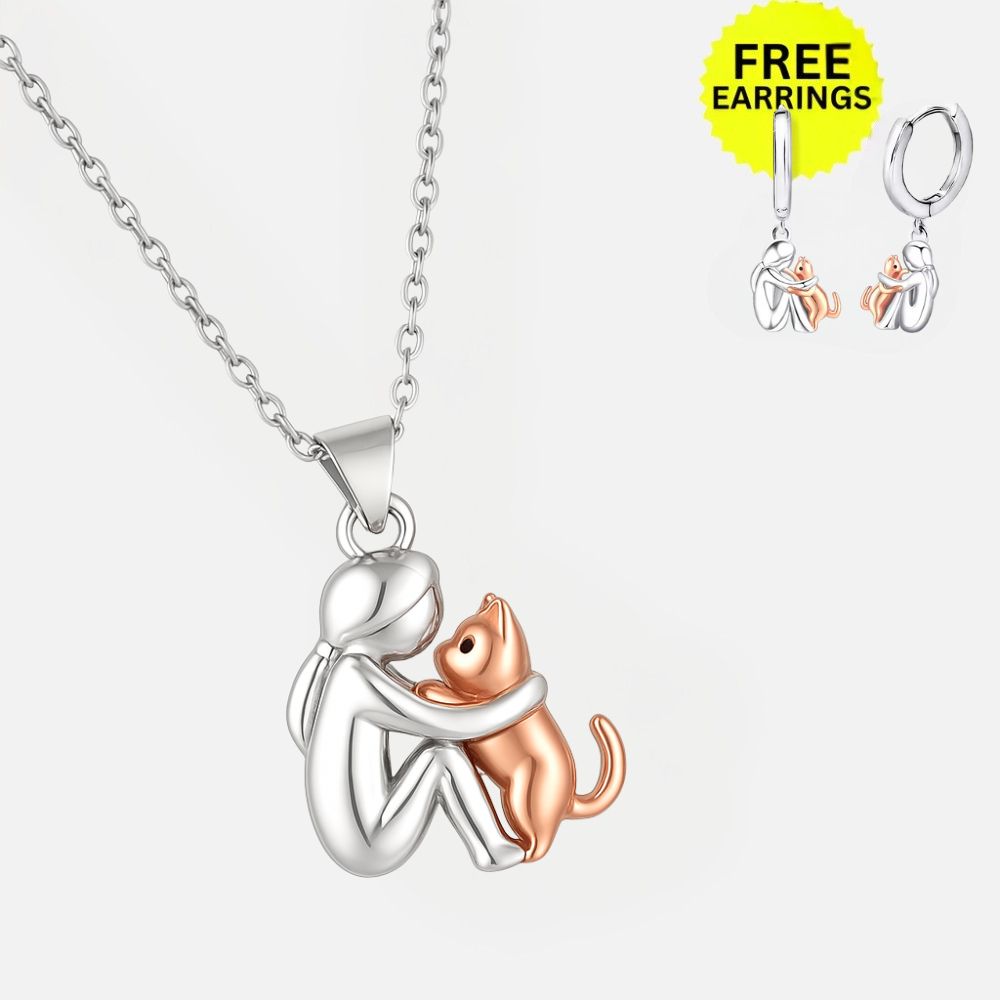 Aurelia | Cat Hug Necklace