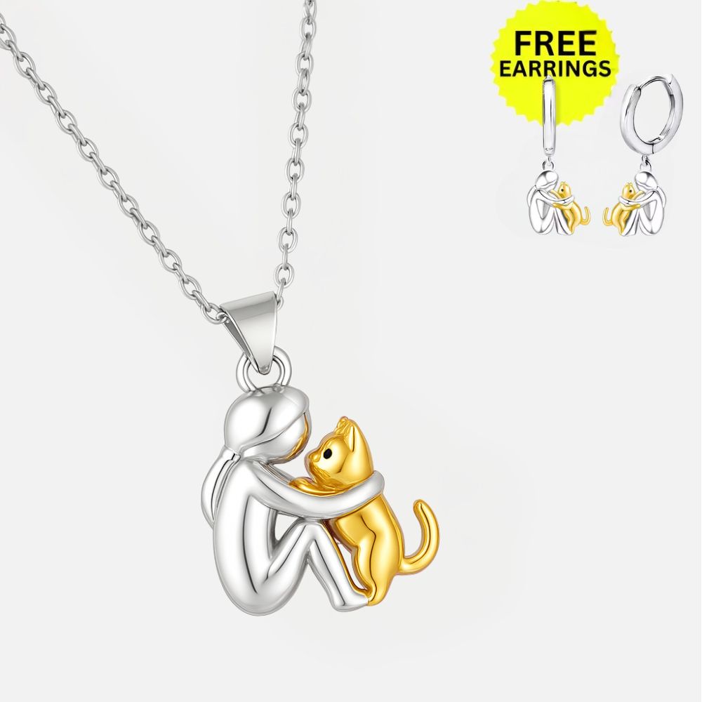 Aurelia | Cat Hug Necklace