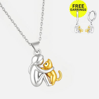 Aurelia | Cat Hug Necklace