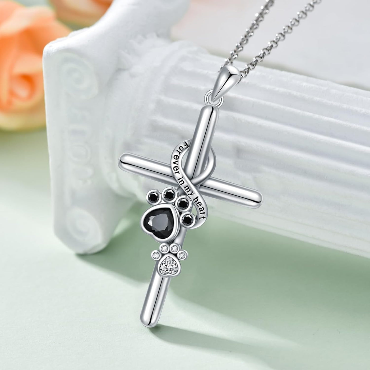 Nivara | Cross Paw Necklace