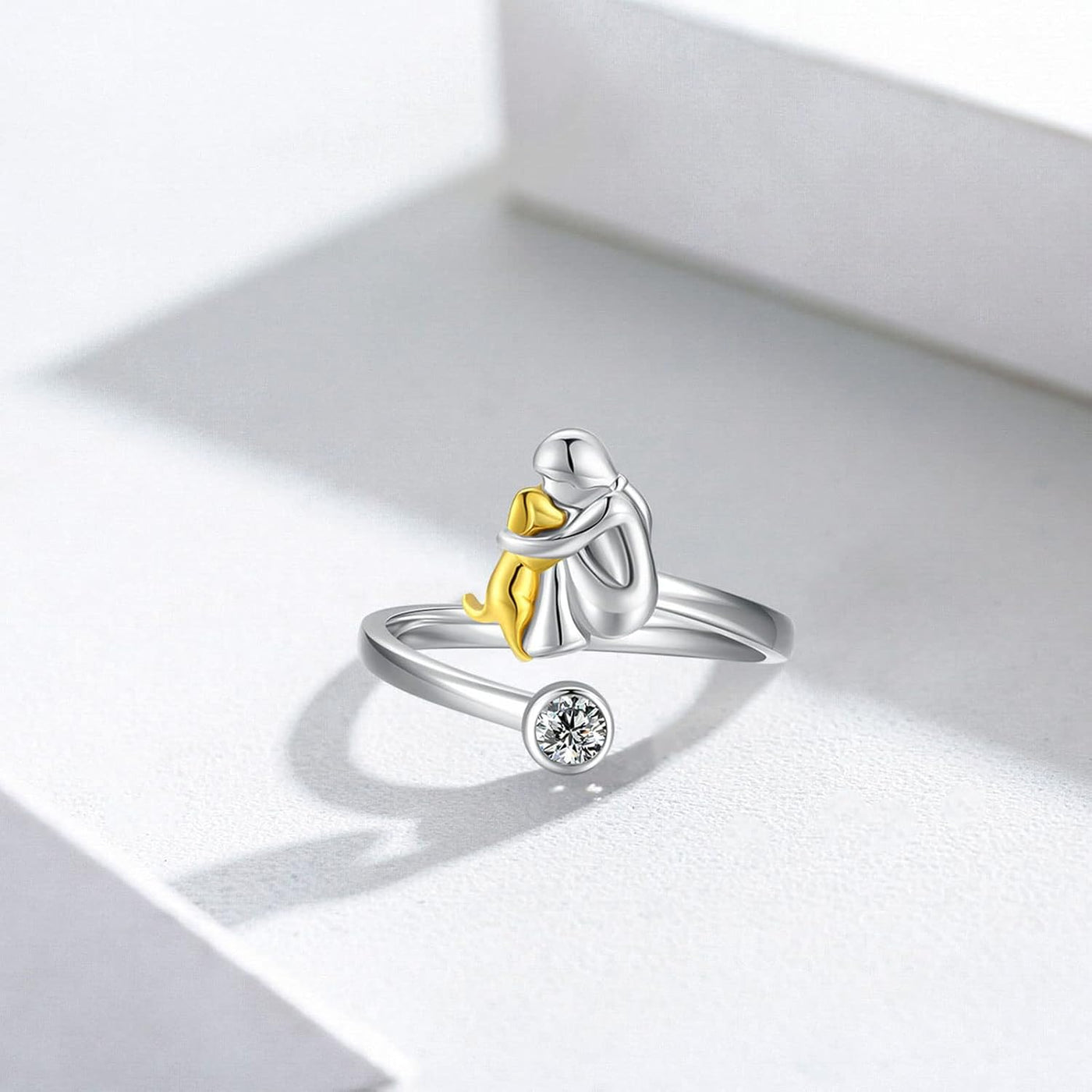Serelle | Dog Embrace Ring