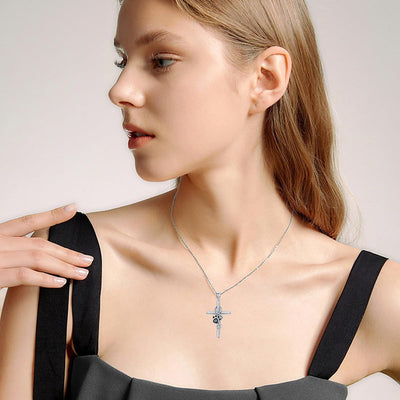 Nivara | Cross Paw Necklace