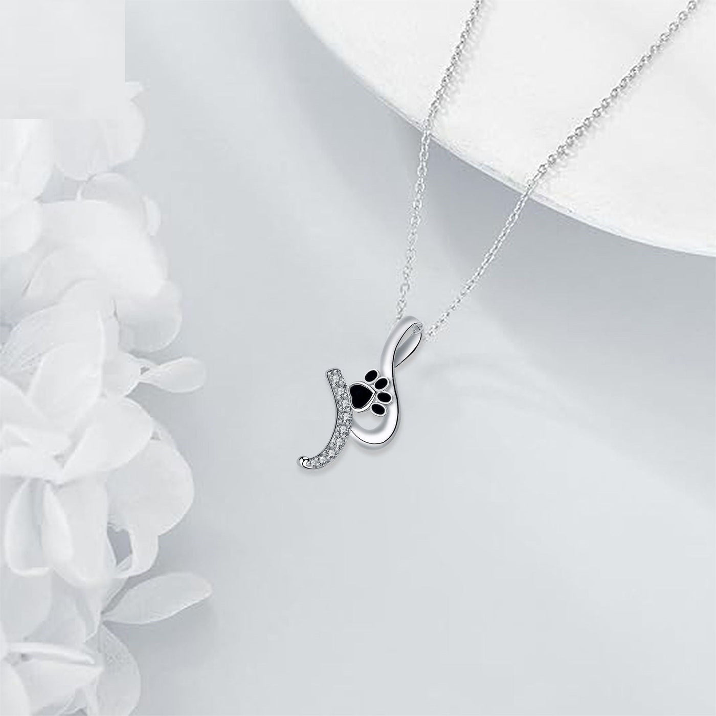 Adelina | Cute Paw Necklace
