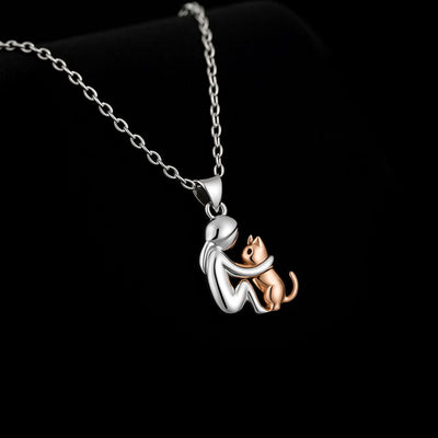 Aurelia | Cat Hug Necklace