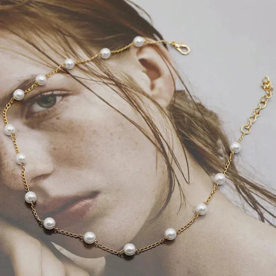 Maevra | Golden Pearl Necklace