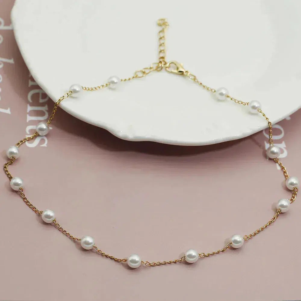 Maevra | Golden Pearl Necklace