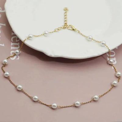 Maevra | Golden Pearl Necklace
