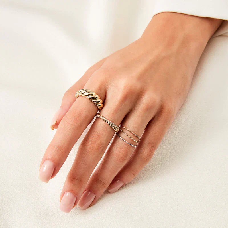 Caterina | Croissant Gold Ring - Gold