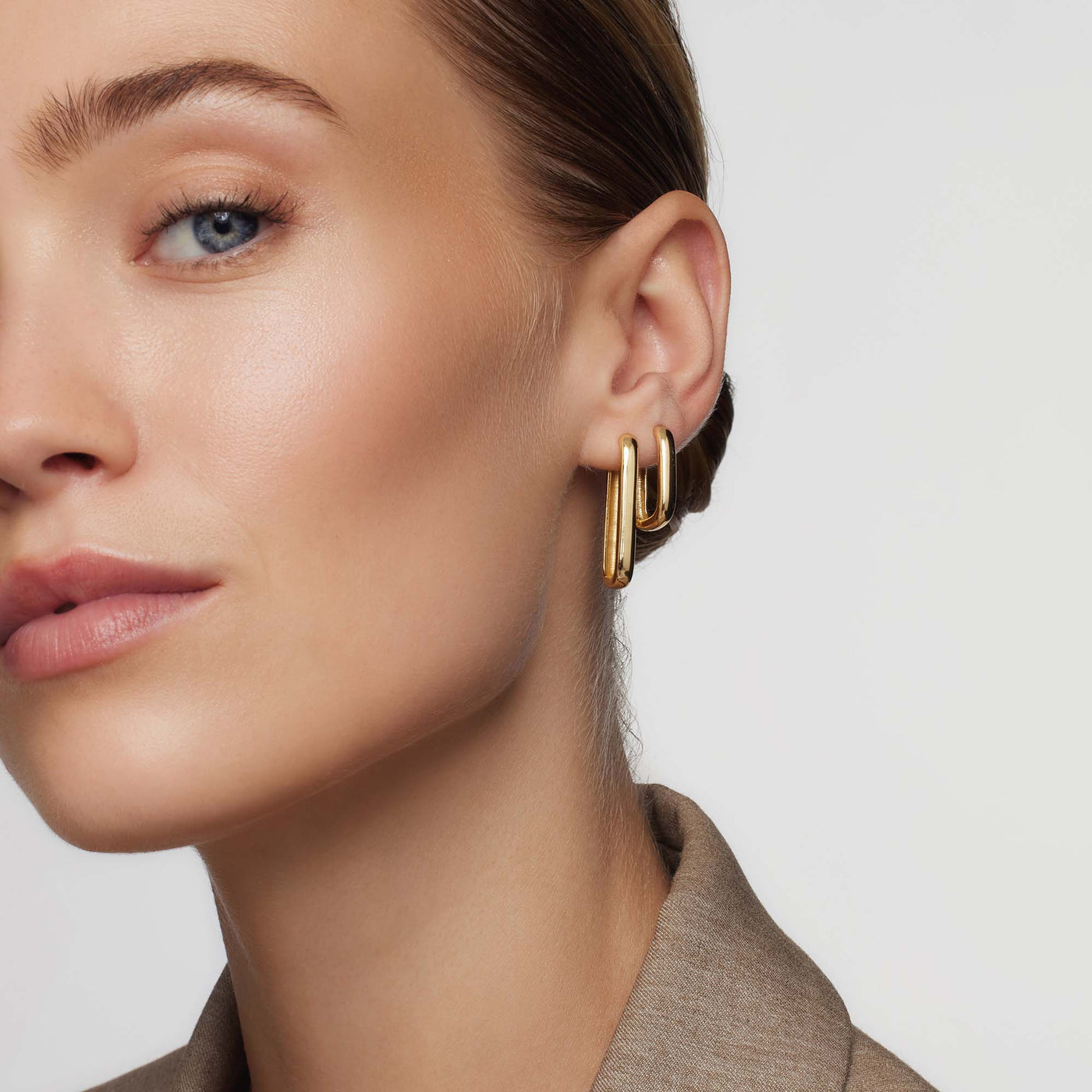 Natalia | Iconic Gold Hoops - Gold