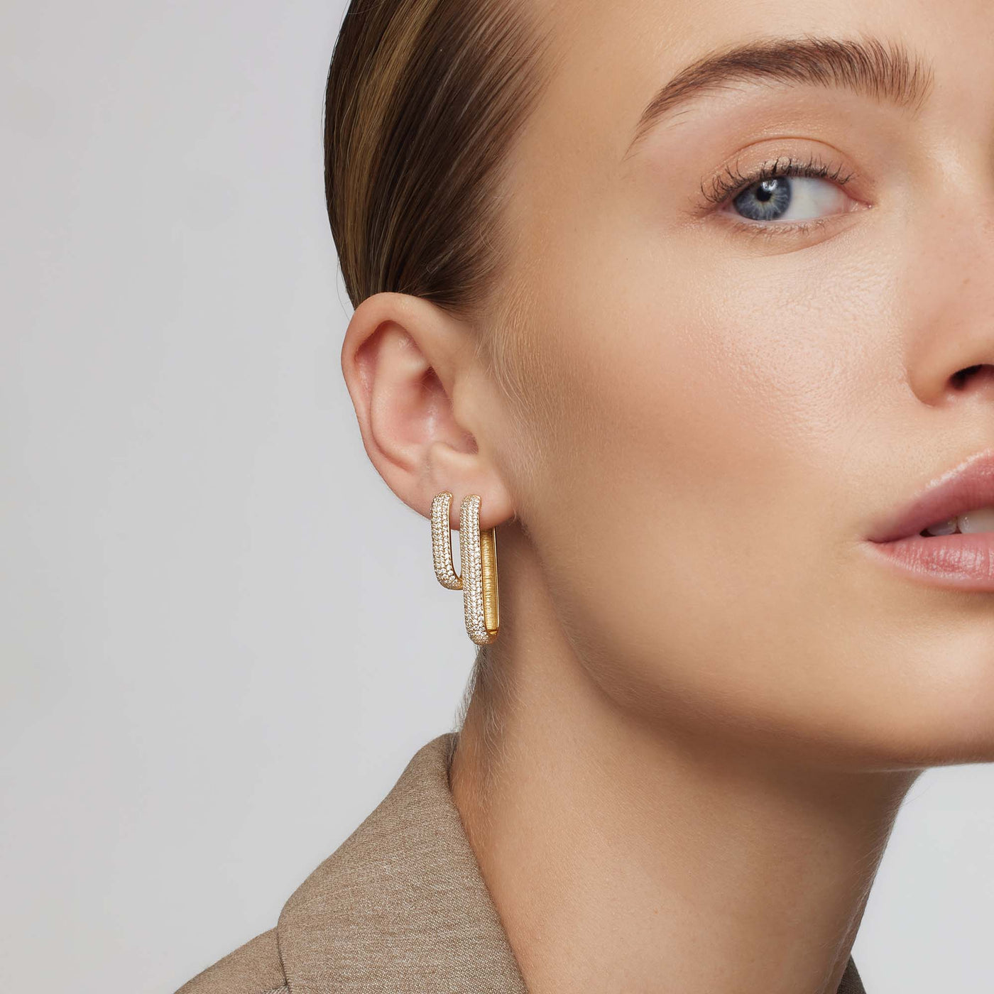 Amira | Icon Pavé Hoops - Gold