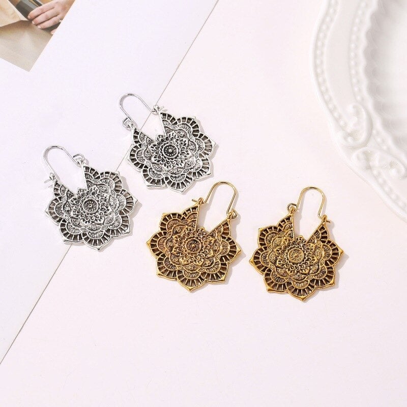Leona | Lotus Grace Earrings