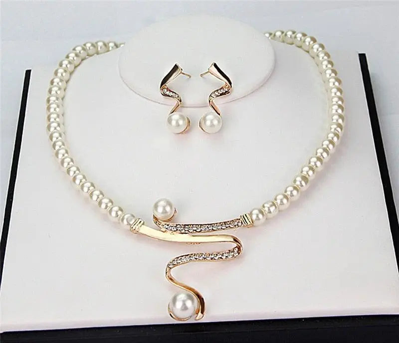 Solenne | Pearl Necklace Set