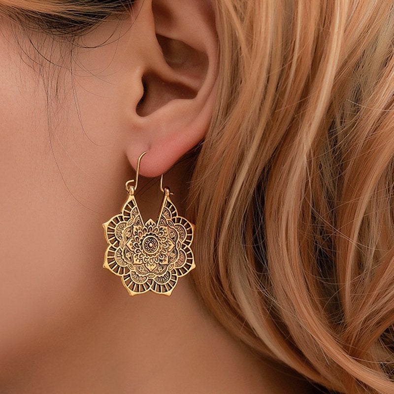Leona | Lotus Grace Earrings