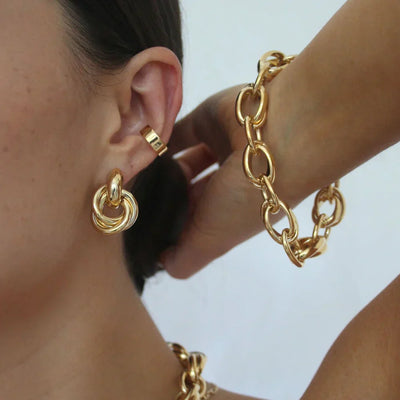 Vivienne | Interlock Earrings - Gold