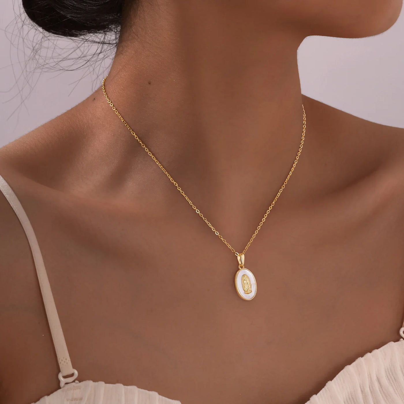 Aurelia | Mary Oval Pendant