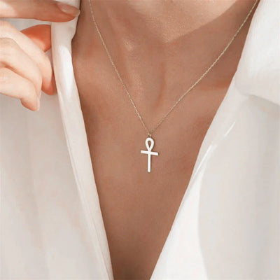 Nivalie | Golden Ankh Pendant
