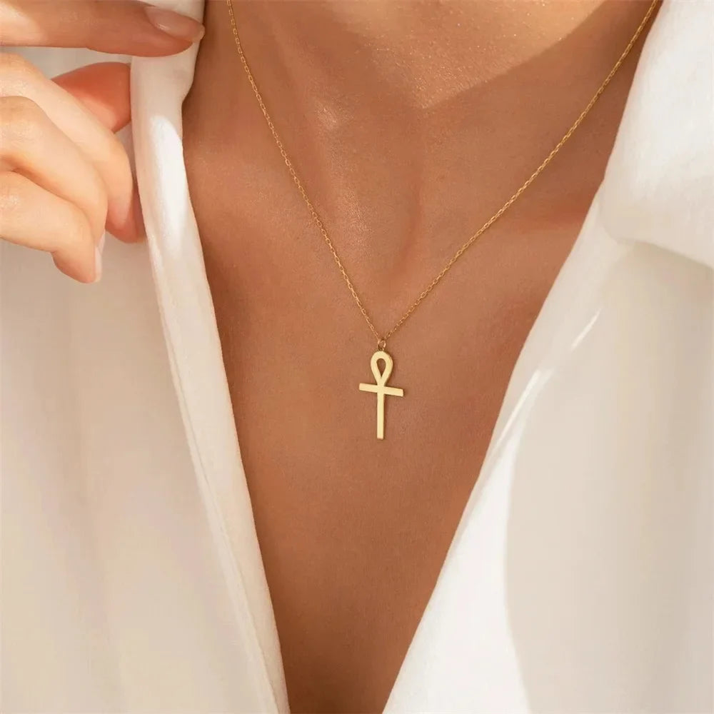 Nivalie | Golden Ankh Pendant