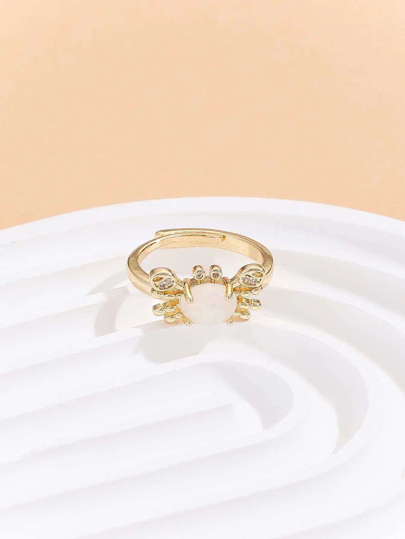 Crab Buddy I Moonstone Ring