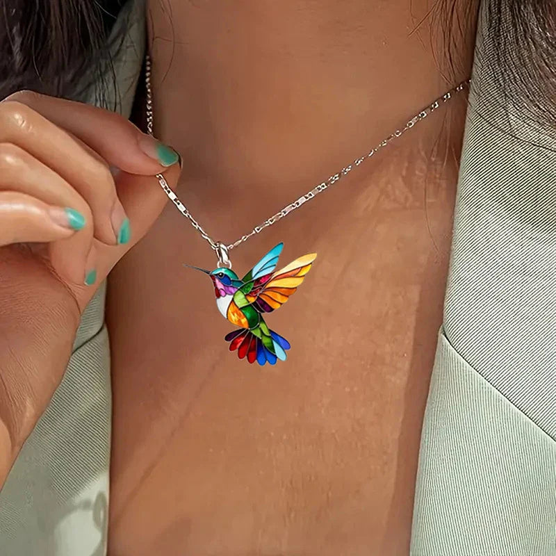 Daizy I Hummingbird Vintage Necklace