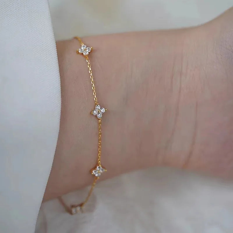 Veyra | Fortune Clover Necklace