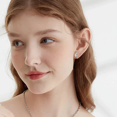 Lyana | Cat Hug Earrings