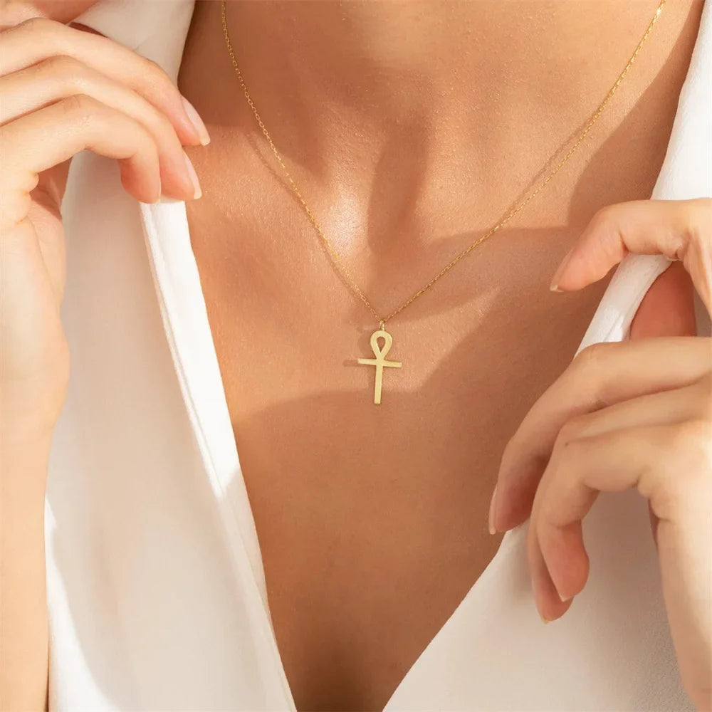 Nivalie | Golden Ankh Pendant