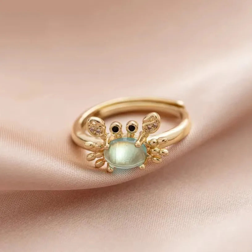 Crab Buddy I Moonstone Ring