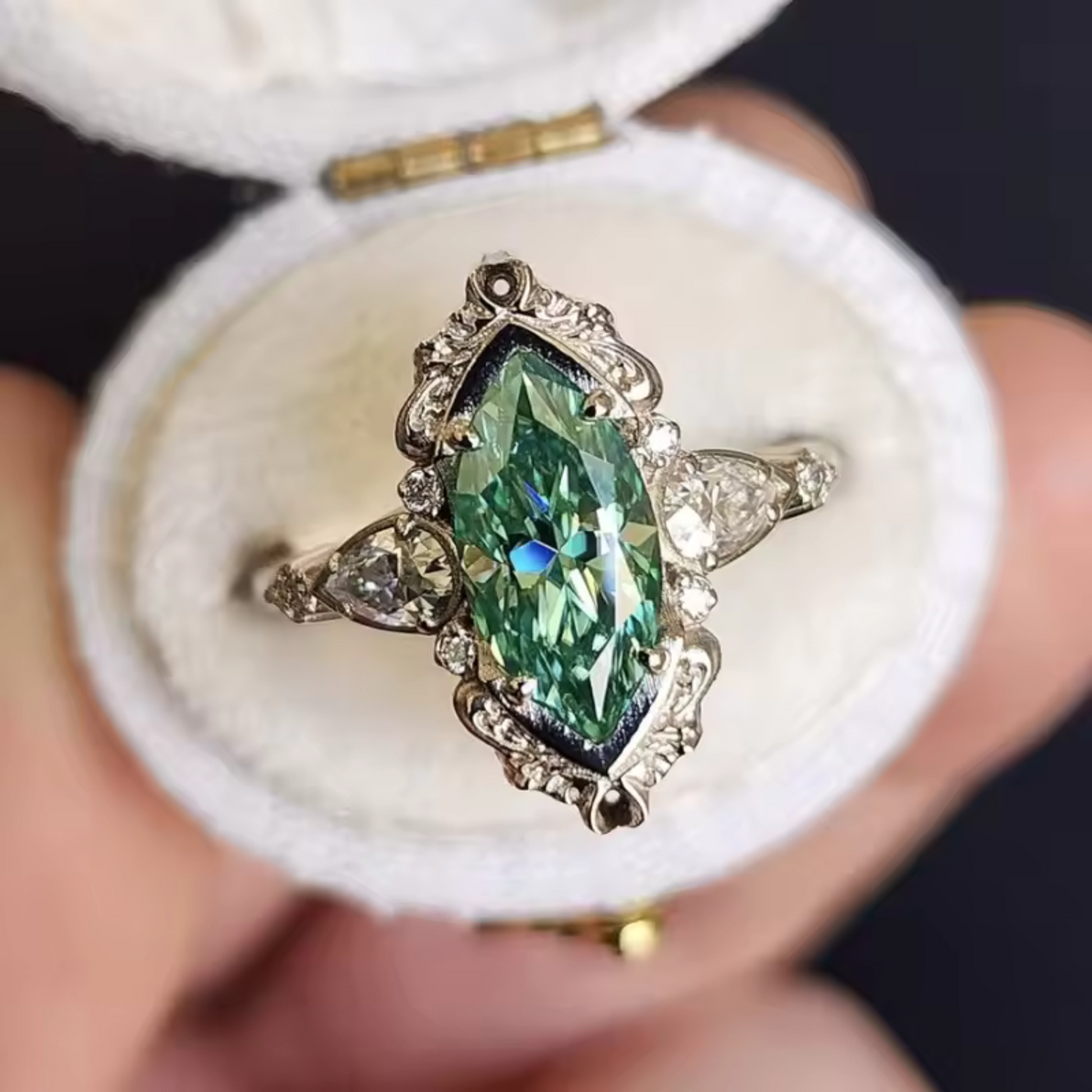 Vaela | Thornewyn Ring