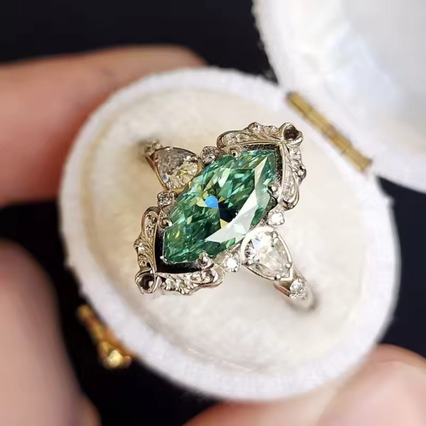 Vaela | Thornewyn Ring