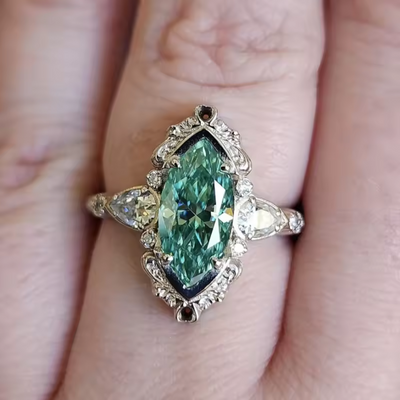 Vaela | Thornewyn Ring