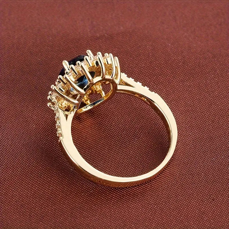 Amara | Golden Spark Ring