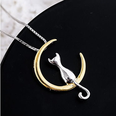 Orianda | Crescent Cat Necklace