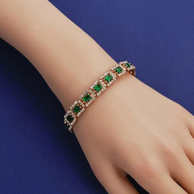 Aeloria | Golden Statement Bracelet