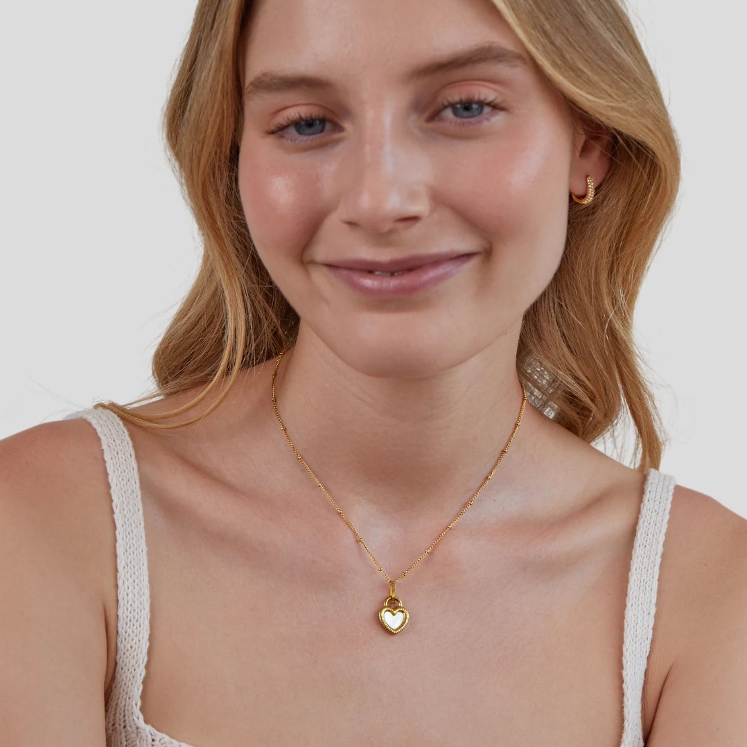 Maelis | Reversible Heart Necklace