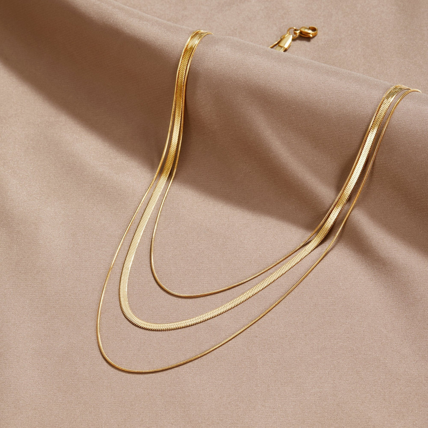 Caelia | Unisex Cross Necklace