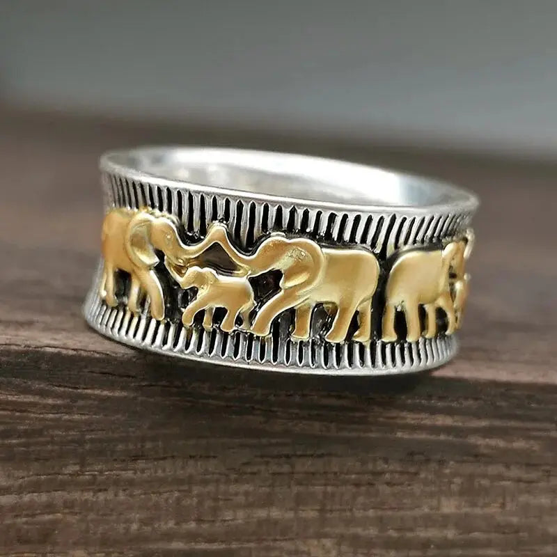 Eleonora | Golden Elephant Vintage Ring