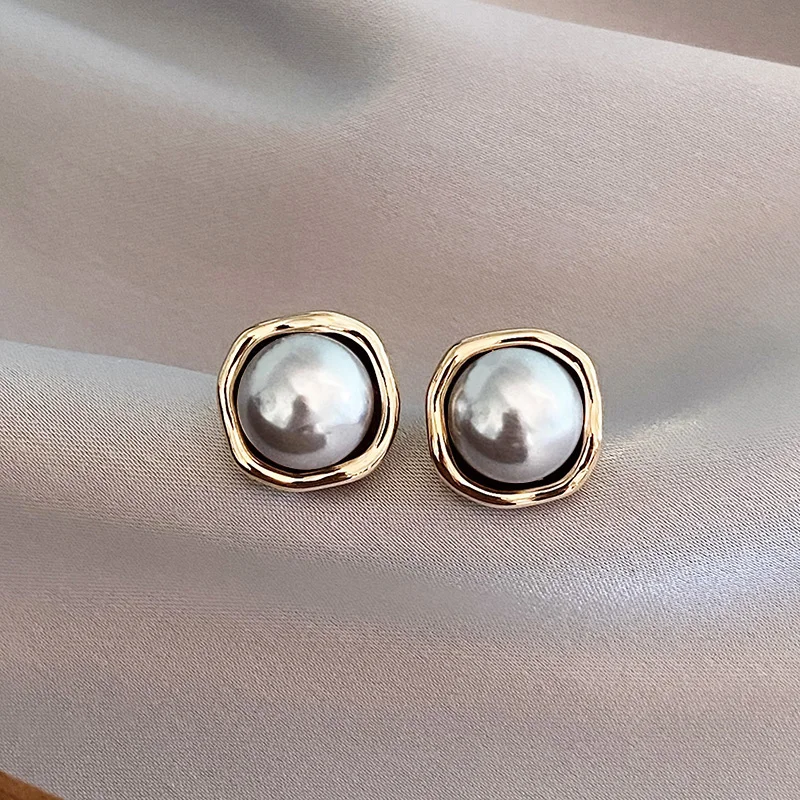 Amaris | Vintage Pearl Earrings