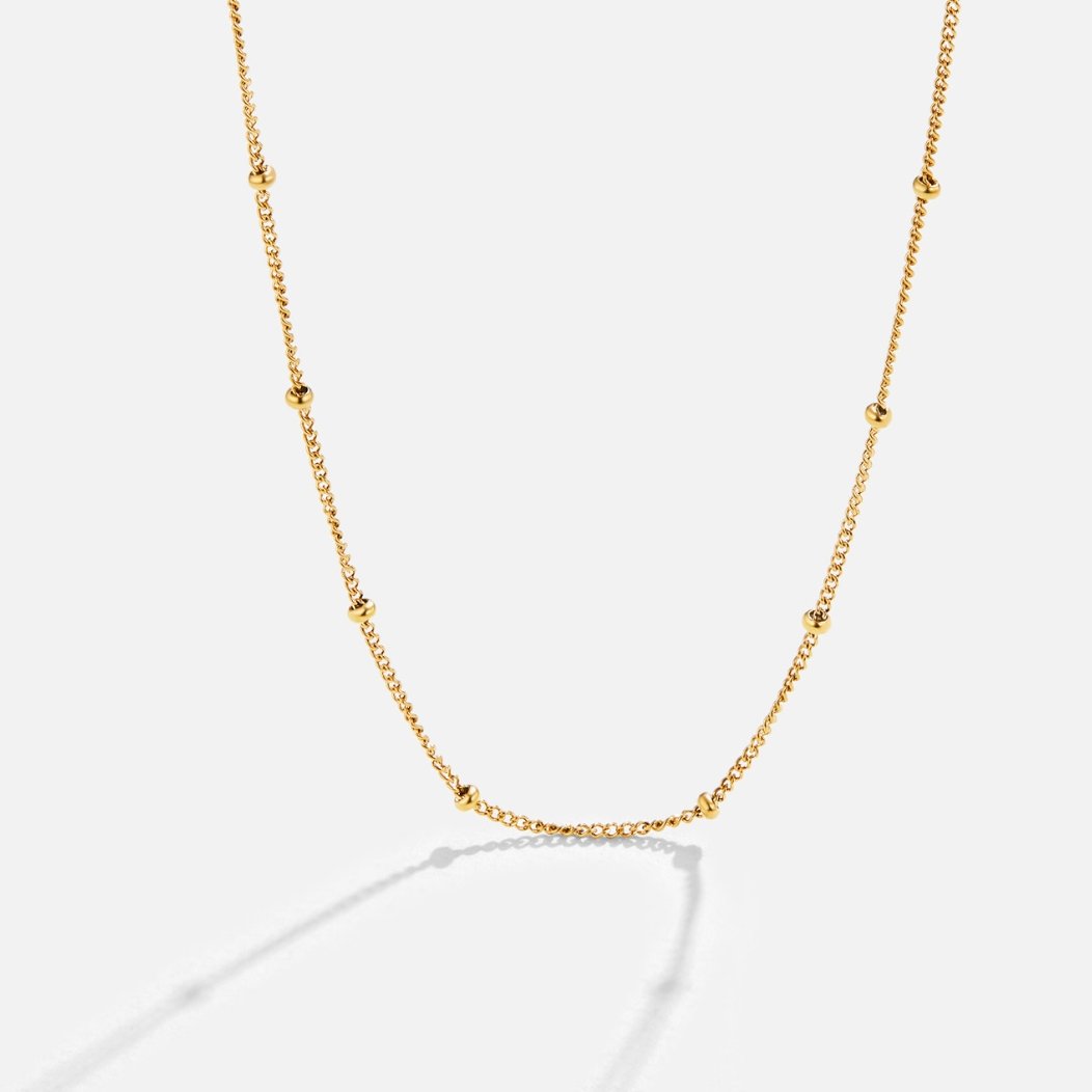 Corinne | Chic Gold Necklace