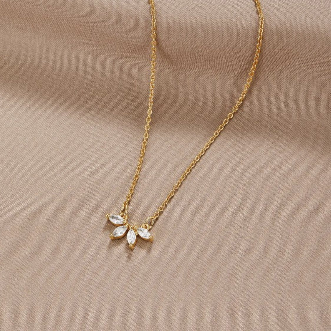 Ysola | Crystal Leaf Necklace
