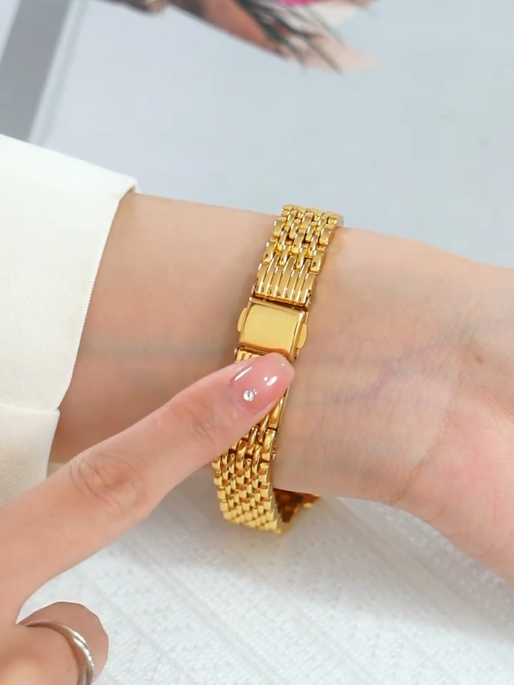 Regina | Link Gold Watch - Gold