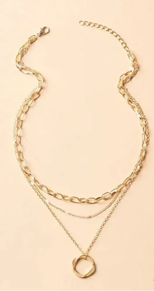 Vivienne | Golden Chain Pendant